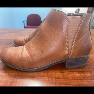 So brown leather booties! worn a few times! very comfortable.